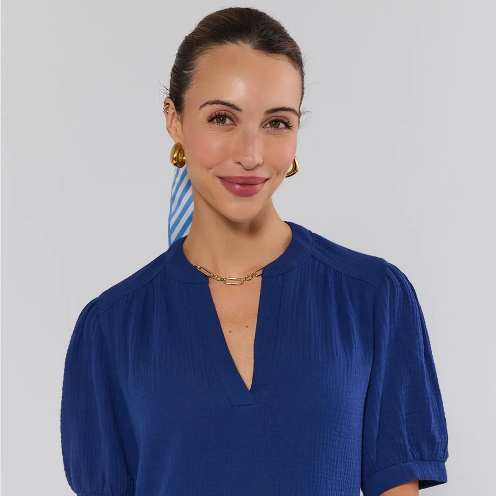 Avara Tammy navy gauze top (NWT)